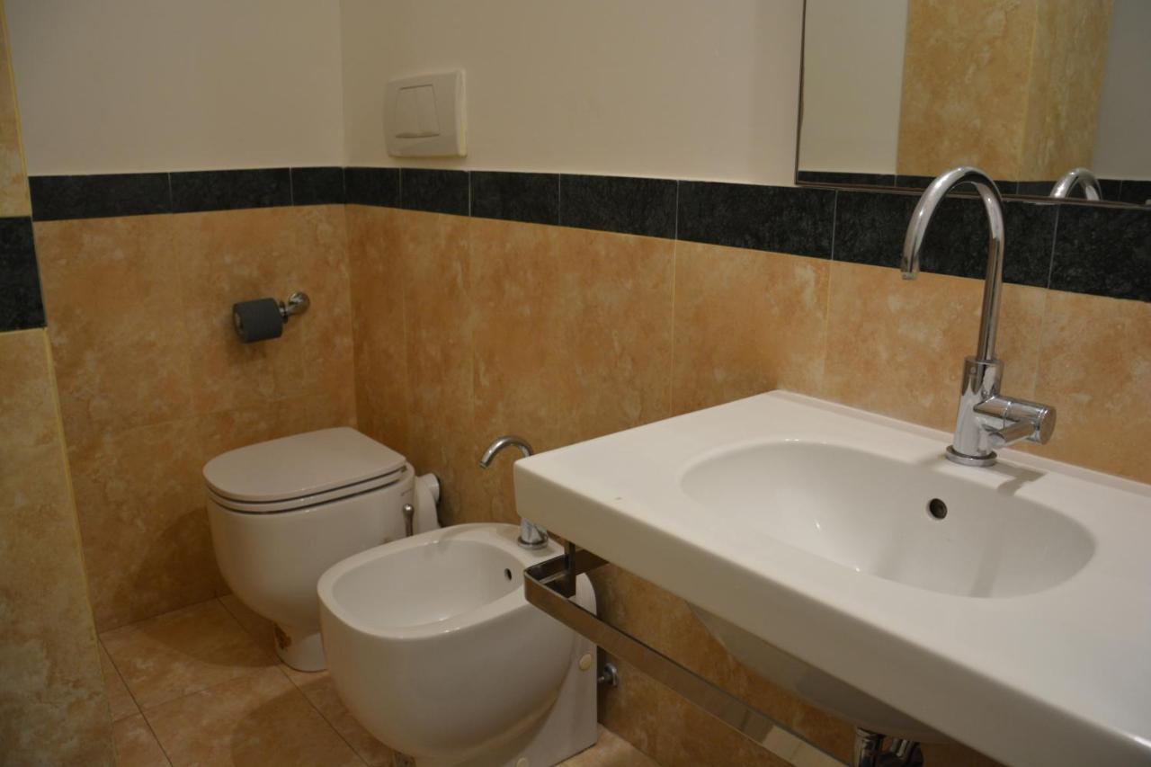 Casa Della Vetra Hotel Milaan Buitenkant foto